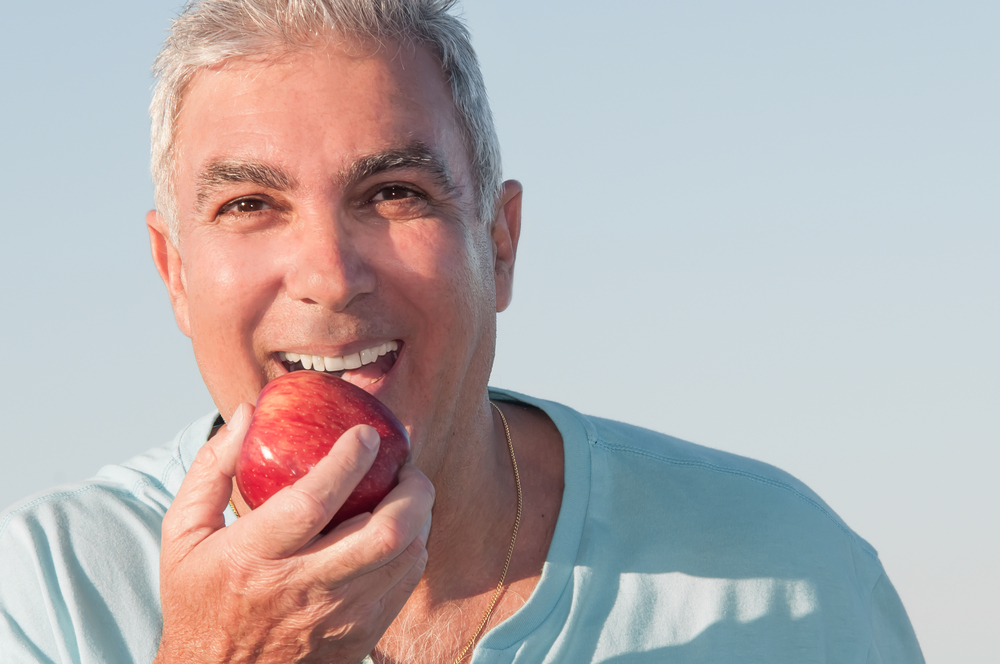 Trimble Dental | Eating After Dental Implants: Timing and Problems With Hard Foods